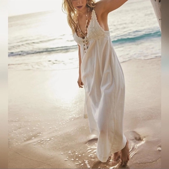 NWOT Free People Lovey Maxi Dress - Picture 4 of 13